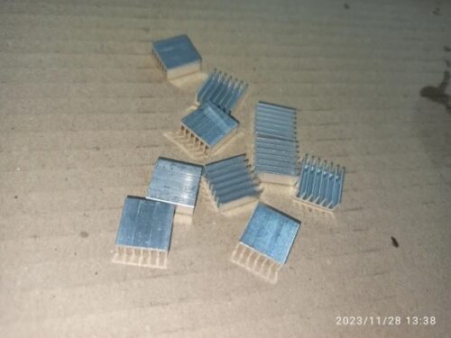 Kit Dissipadores de Calor para Raspberry Pi 3  Auto Adesivante photo review