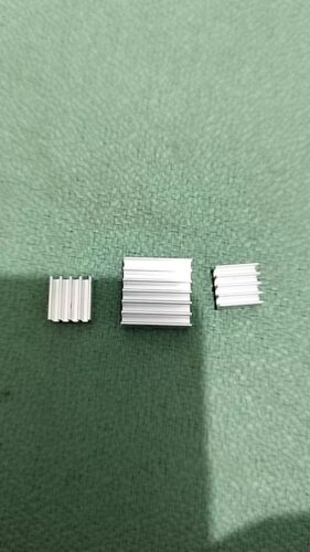 Kit Dissipadores de Calor para Raspberry Pi 3  Auto Adesivante photo review